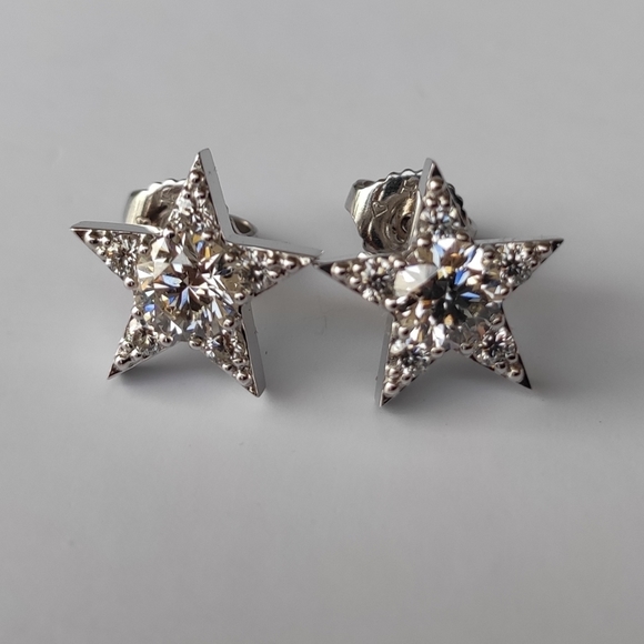 Hearts On Fire HOF Star 18K 1.39ct Diamond Earrings - Picture 11 of 12